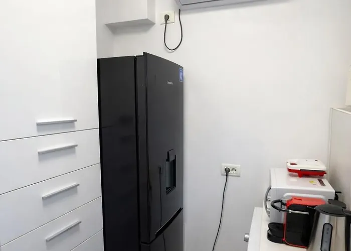 Lighthouse - 2 Bedroom Apartment *